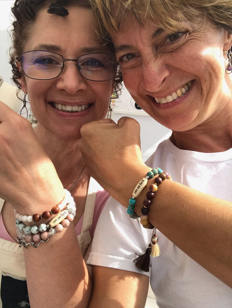 CHOOSE JOY. Engraved Wood and Golden Rosewood Beaded Bracelet. Inspirational Quote Jewelry.